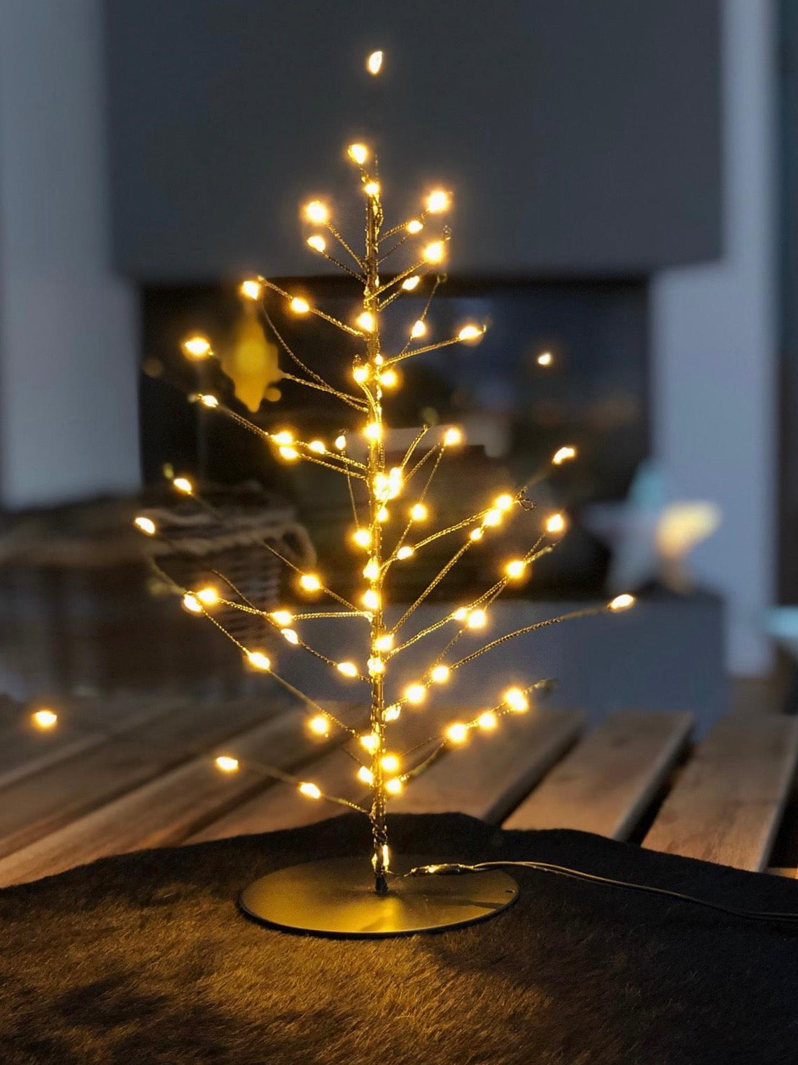 LED-Lichterbaum Schwarz Groß mit Glimmereffekt - Lichtbaum, LED-Baum,  Gartenbeleuchtung Baum, Lichterbaum Glitzereffekt, beleuchteter Lichterbaum,  LED Lichterbaum Außen, Weihnachtsaußenbeleuchtung, Weihnachtsdeko für den  Garten