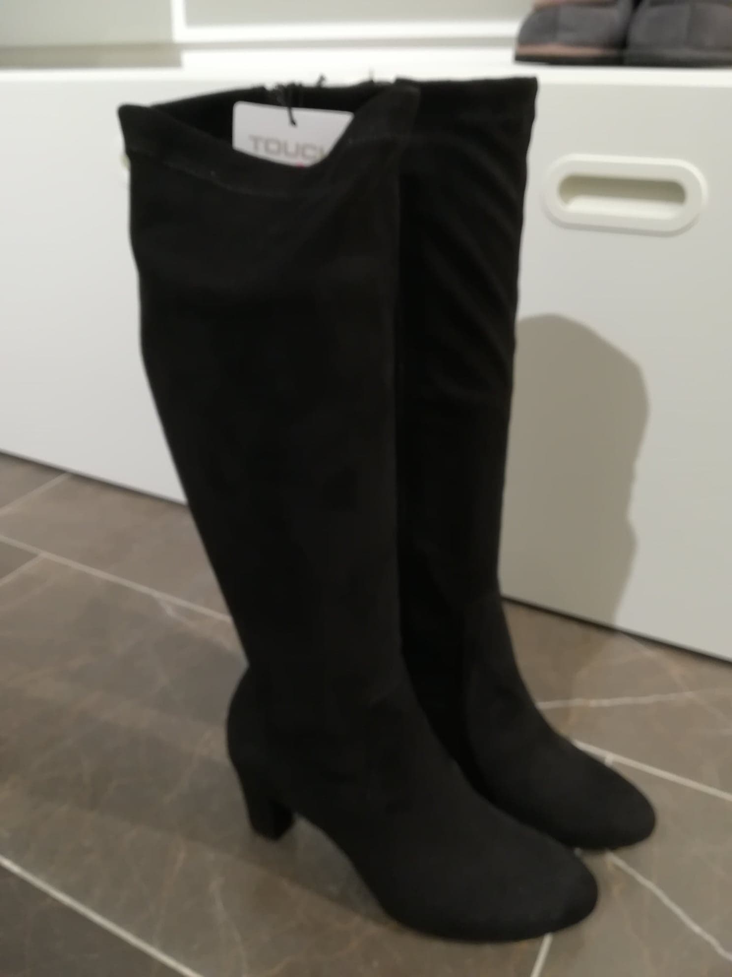 Tamaris, skaftet støvle med hæl - sort - rynket effekt i skaftet Schou Bertelsen