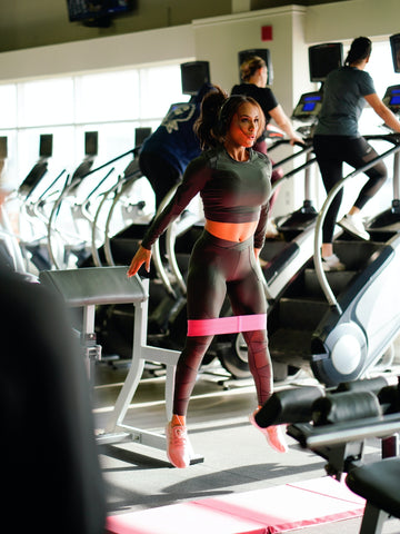 girl working out in the gym