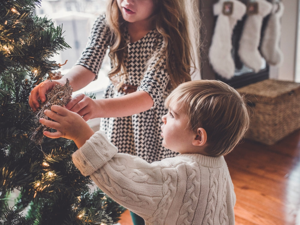 kids at the christmas tree