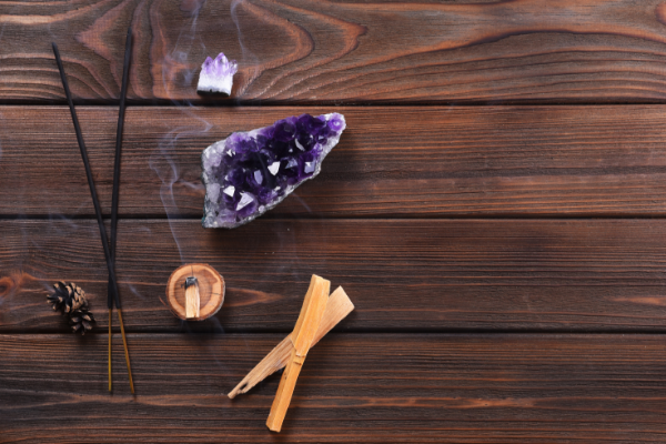 palo santo crystal cleansing