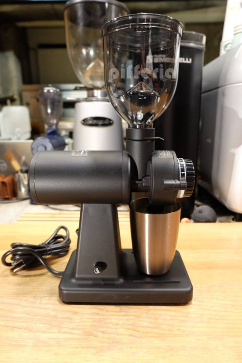 https://cdn.shopify.com/s/files/1/0241/8111/2928/files/Feima-601N-coffee-grinder-7_250x@2x.jpg?v=1695920155