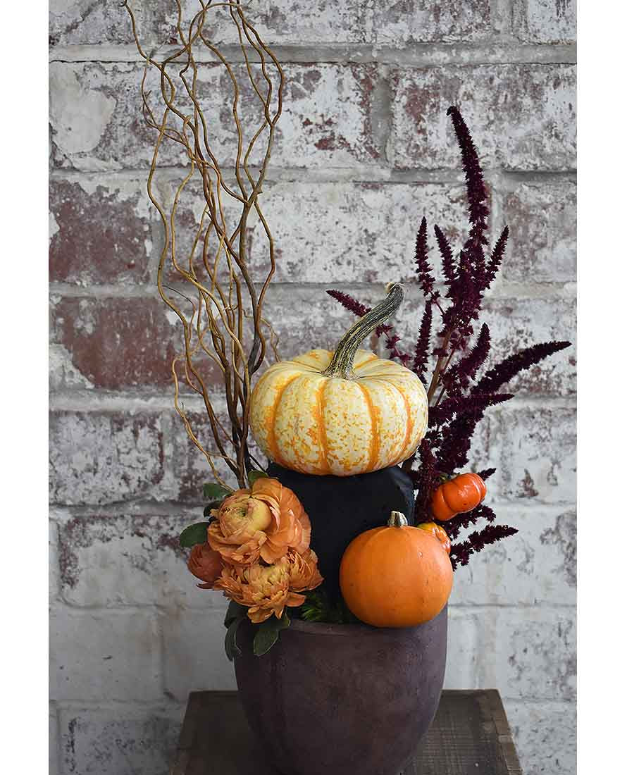 Pumpkin Floral Centerpiece Midnight foam | OASIS Floral Products