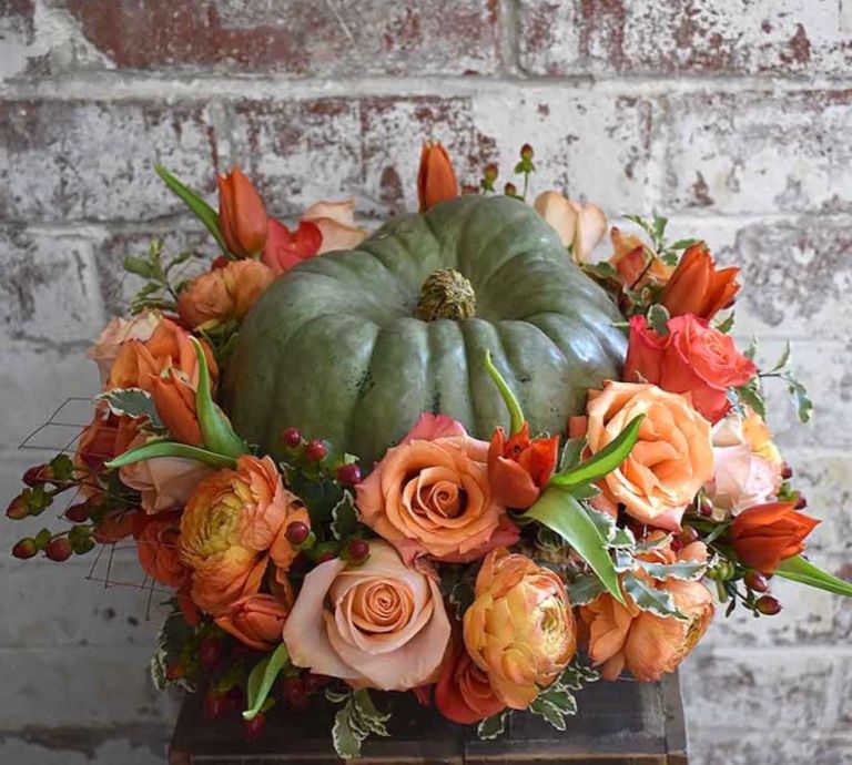 Halloween Pumpkin Floral Centerpiece Midnight foam | OASIS Floral Products