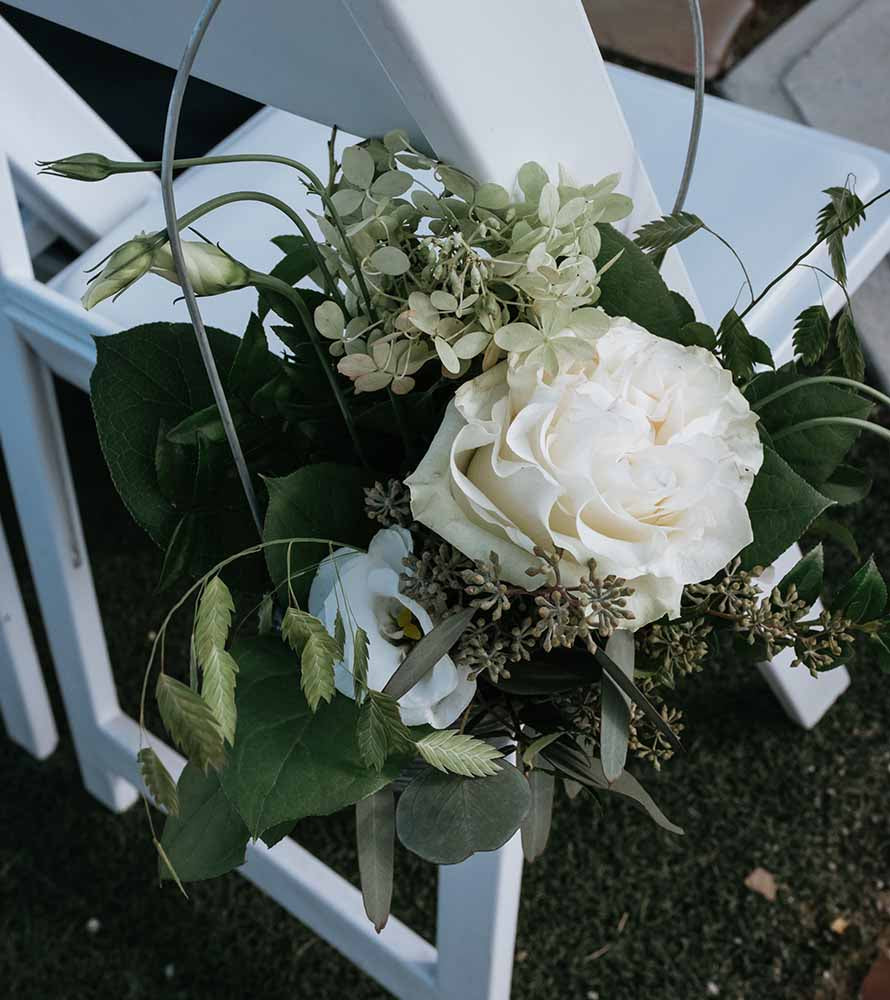 Outdoor wedding floral design techniques | OASIS Floral Products