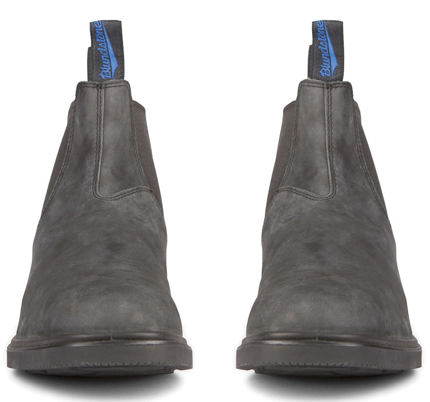 black chisel toe blundstones