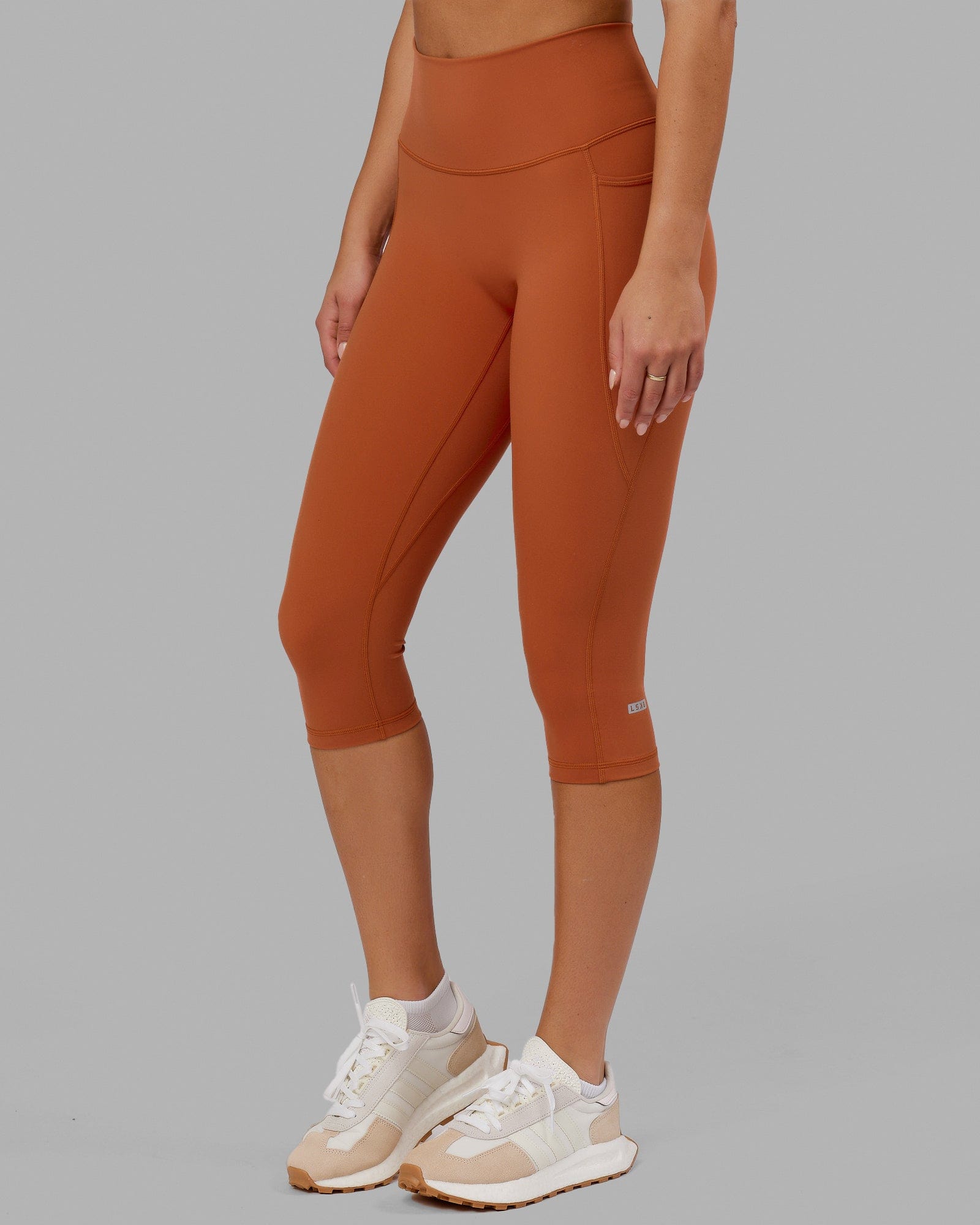 Women's 3/4 quick-drying training leggings | 4F: Sportswear and shoes