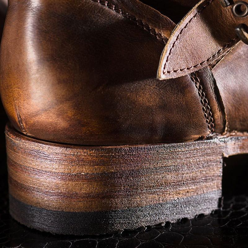 Men's Retro Handcrafted Leather Buckle Mid Boots