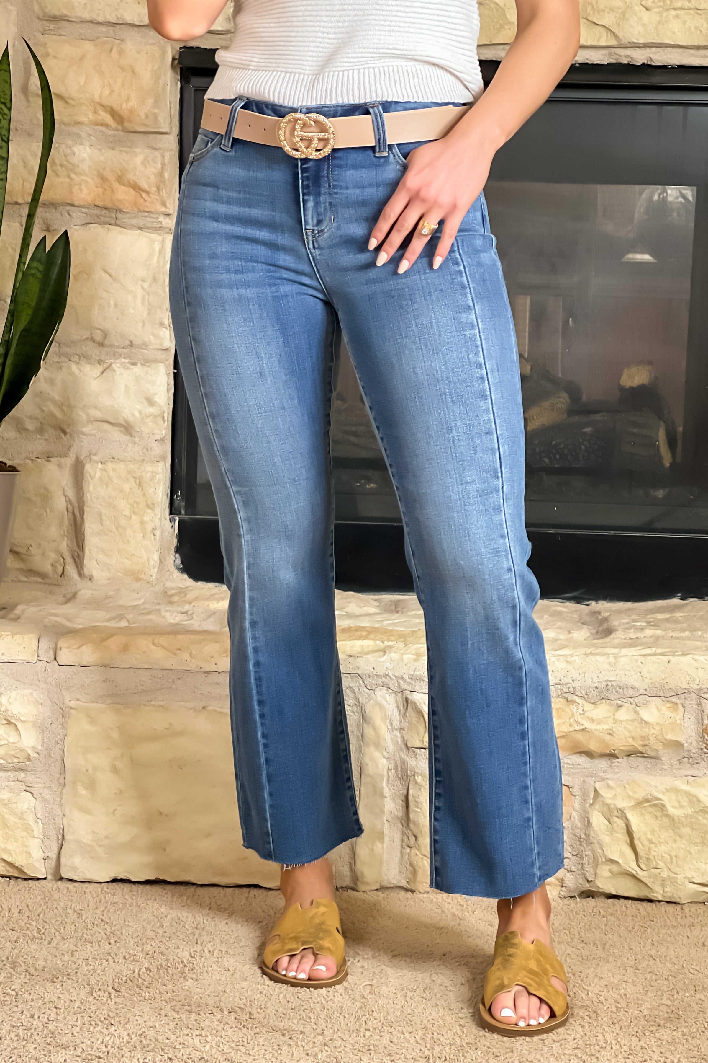 3×1 CROPPED FLARE DENIM 24