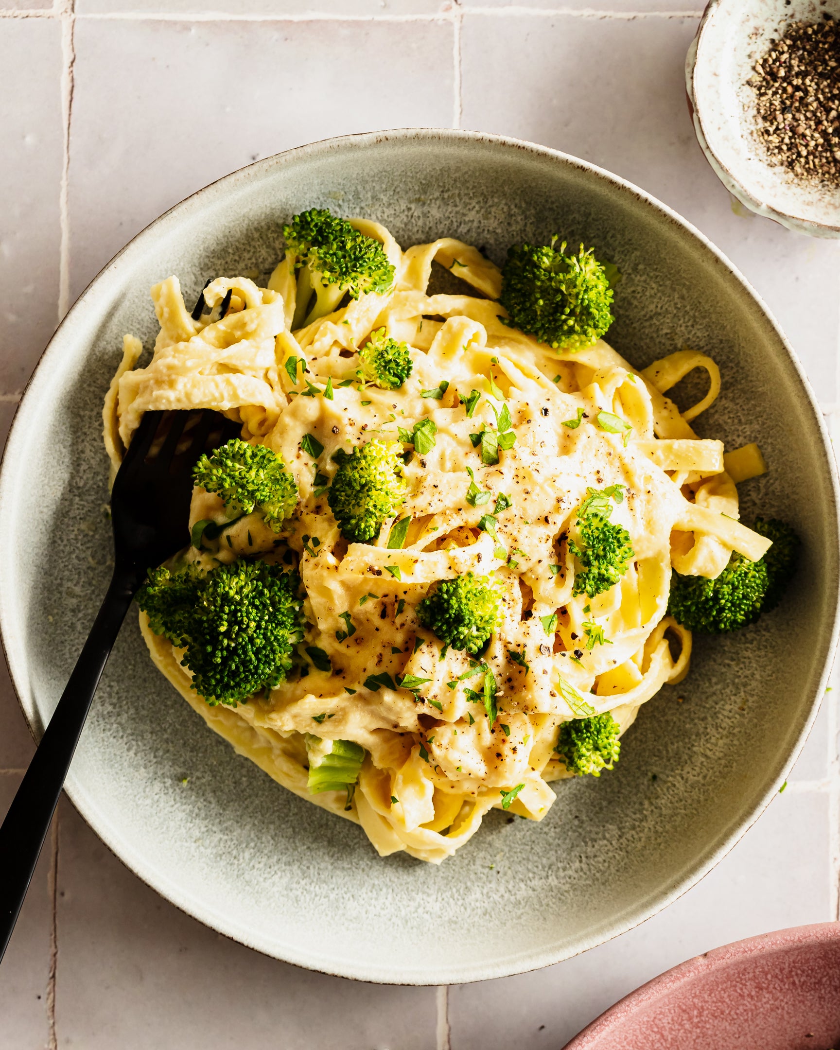 Vegan Roasted Garlic Fettuccine Alfredo