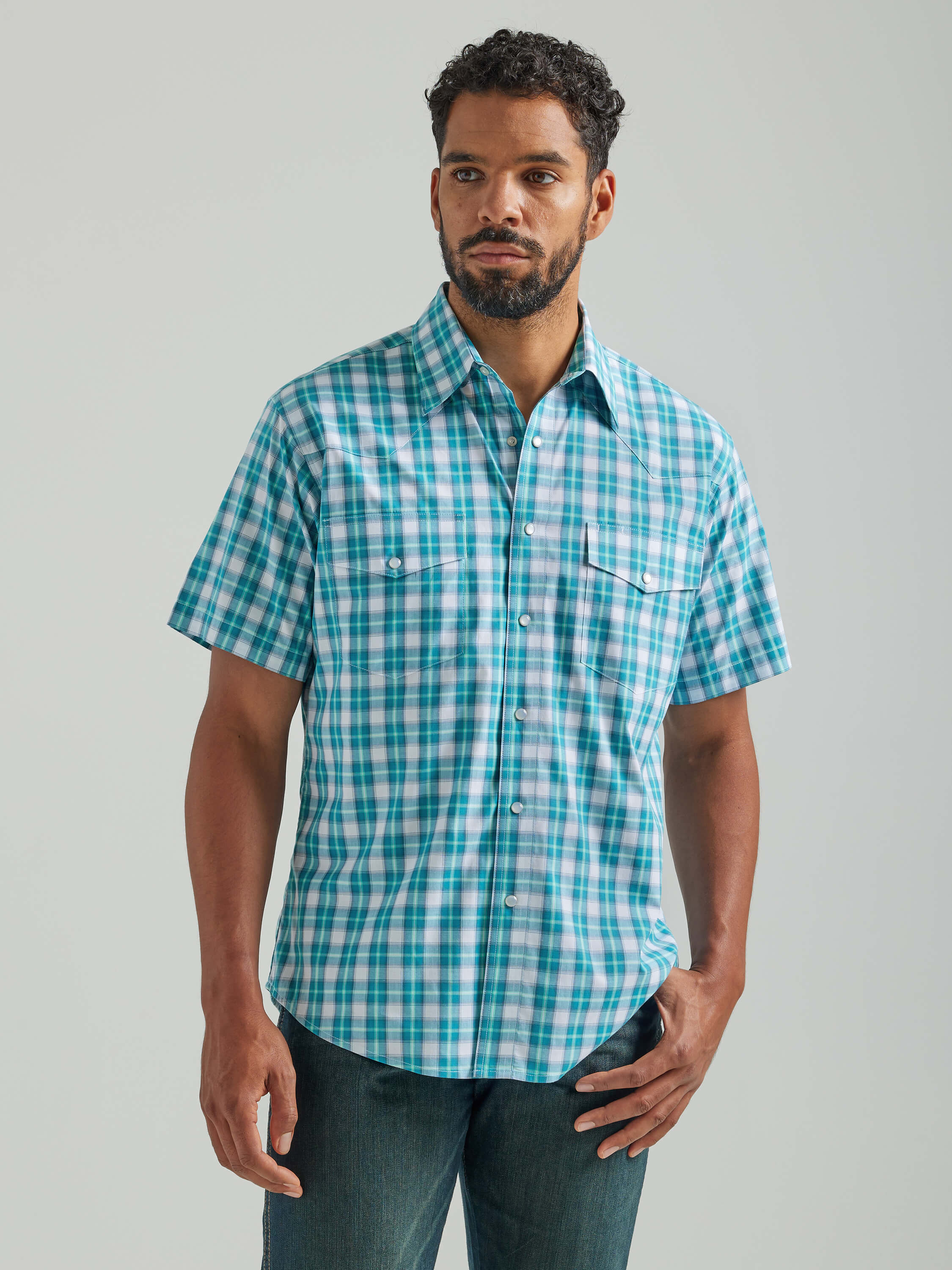 Wrangler | Wrinkle Resist Teal Plaid SS Shirt – Outpost Western Store