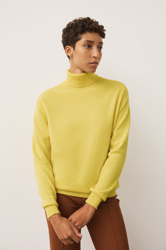 Casla Cashmere Roll Neck in Yellow