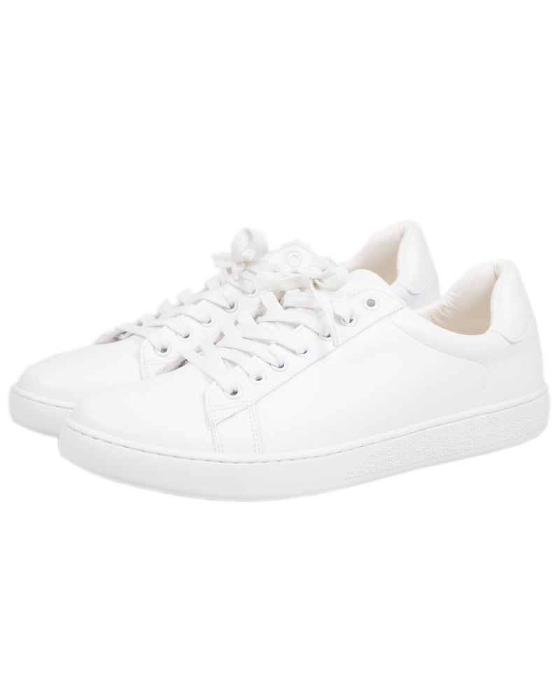 white mens gym shoes