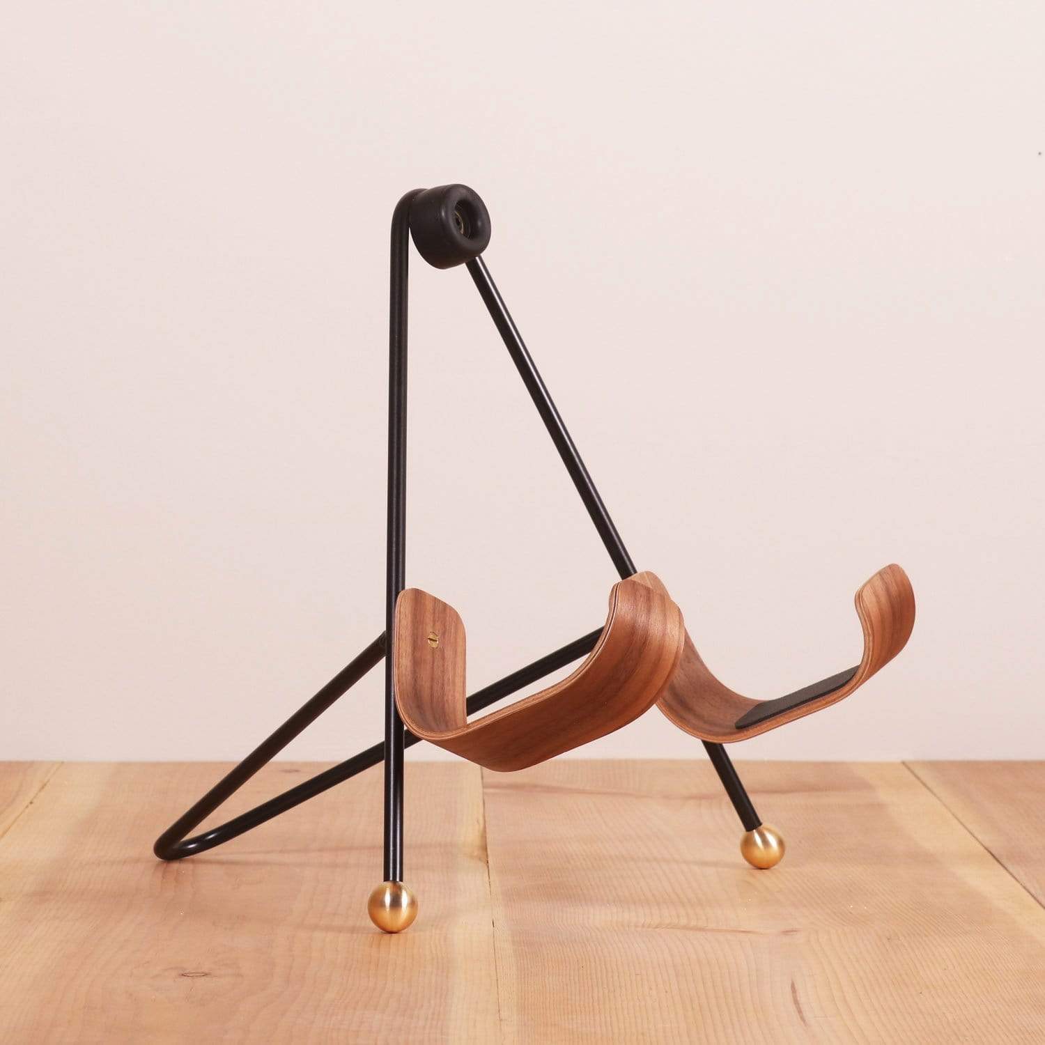 https://cdn.shopify.com/s/files/1/0242/2815/products/acoustic-guitar-stand-31997942300871.jpg?v=1635824230