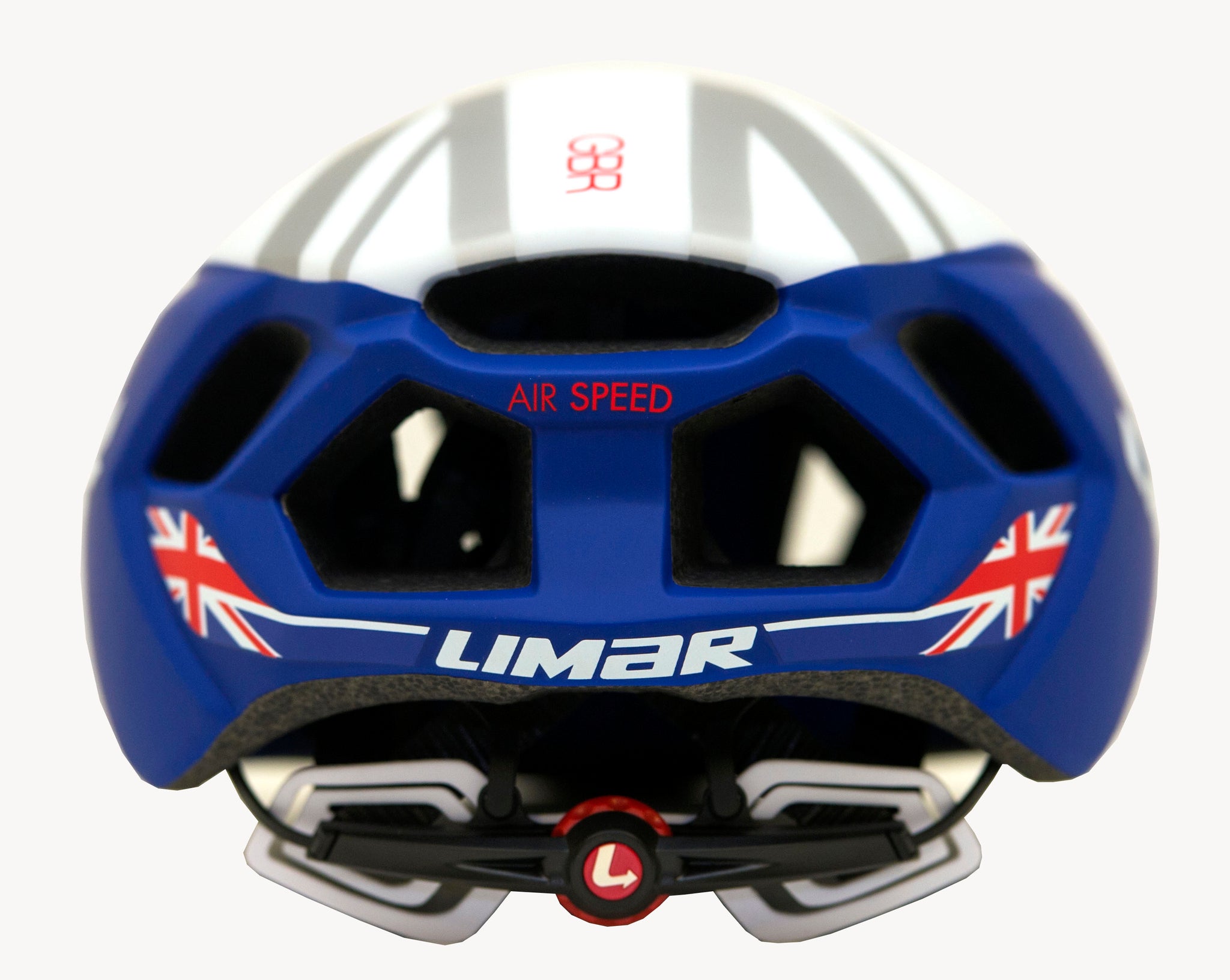 helmets with magnetic buckle