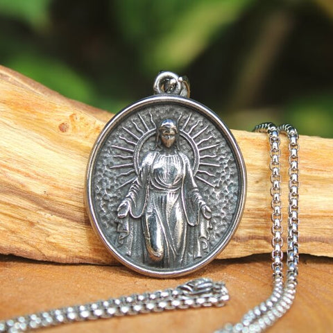 medalhão da virgem maria em aço inoxidavvel