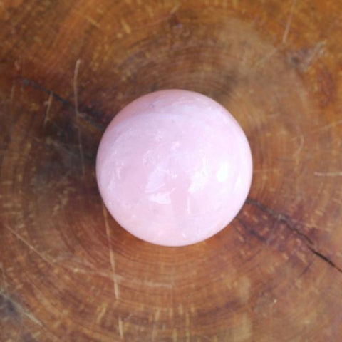 Bola de cristal de quartzo rosa
