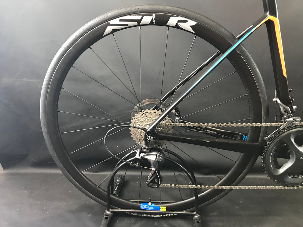 giant defy wheel size