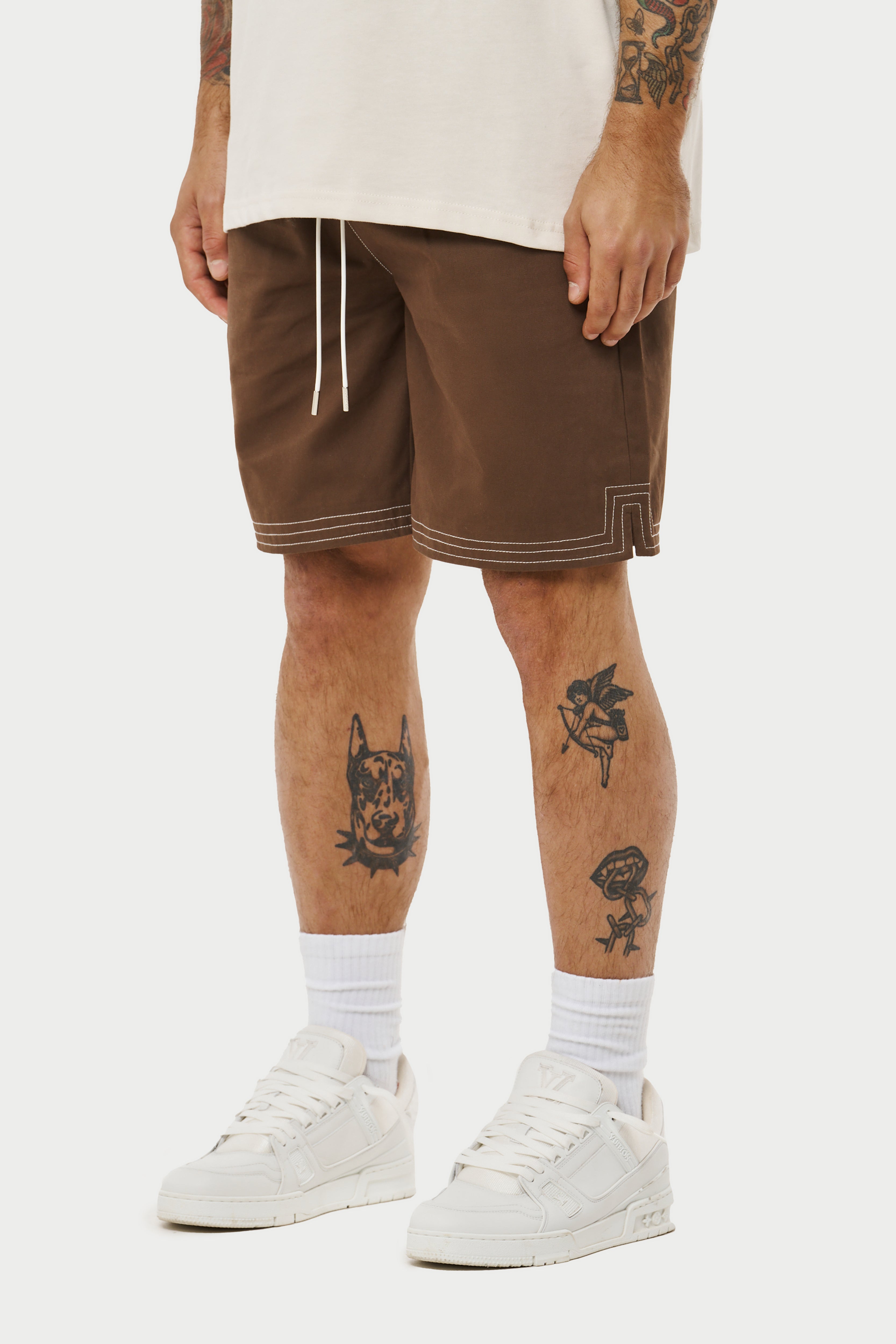 CONTRAST STITCH WOVEN SHORTS - BROWN – The Couture Club