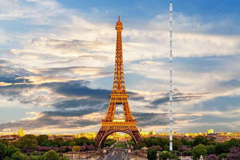 Altura de las botellas de plástico de la Torre Eiffel