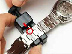 How to adjust the bracelets on SEIKO SARB033 and SARB035.