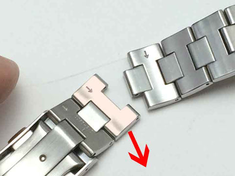 How to adjust the bracelets on SEIKO SARB033 and SARB035.