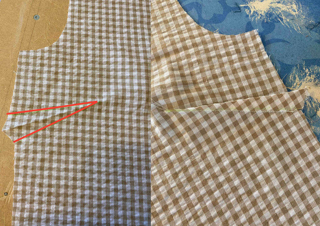 DIY: Sådan forvandler du dit kjolemønster til en bluse i bæk og bølge – Garn