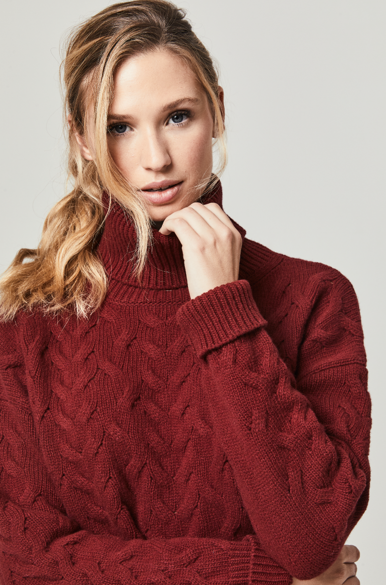 cable roll neck