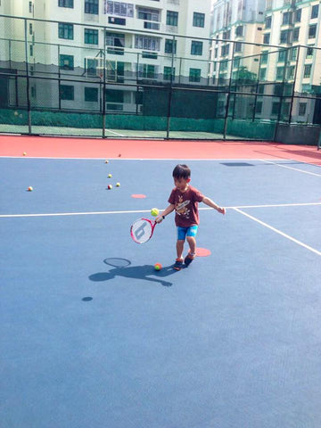 private tennis lesson beginners vs group comfortable necessities provide environment lessons court feel