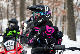Action Photography: Youth Helix Race Glove performing IRL 1