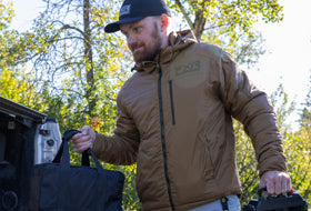 Action Photography: Men's Expedition Lite Jacket performing IRL 4