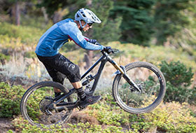 Action Photography: Men's Revo MTB Short performing IRL 1