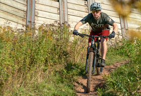 Action Photography: Men's Helium MTB Short performing IRL 10