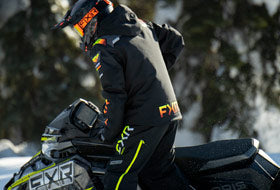 Action Photography: Men's Helium Lite Pant performing IRL 10