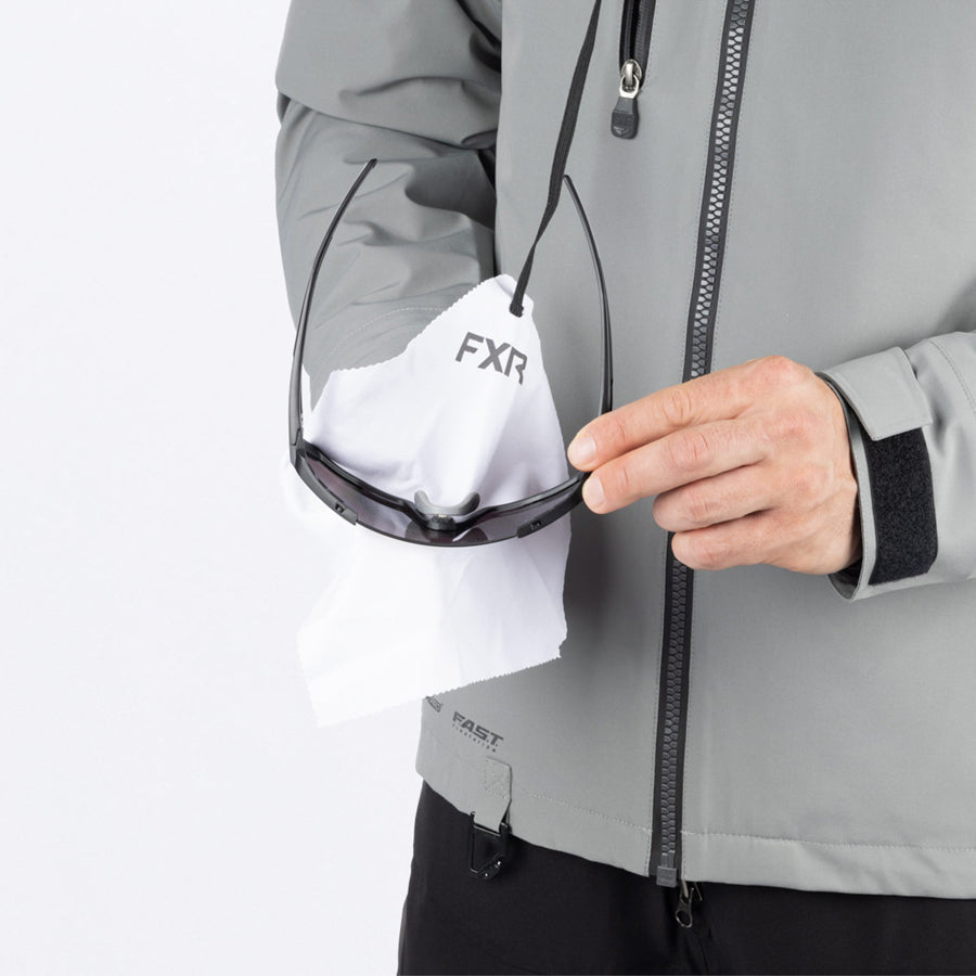 Image of FXR's removable microfiber chamois inside the right chest pocket