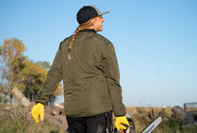 Action Photography: Unisex Rig Quilted Jacket performing IRL 9