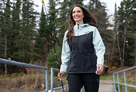 Action Photography: Women's Ridge Softshell Jacket performing IRL 3