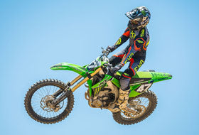 Action Photography: Clutch Pro MX Pant performing IRL 4