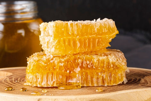 Is Honeycomb Edible and How ? – Smiley Honey