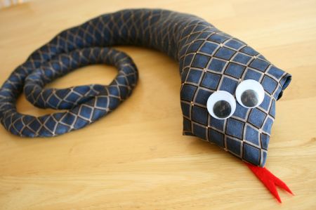 Top 5 Chinese New Year Craft Ideas, Fathers Day Crafty Tie Snake