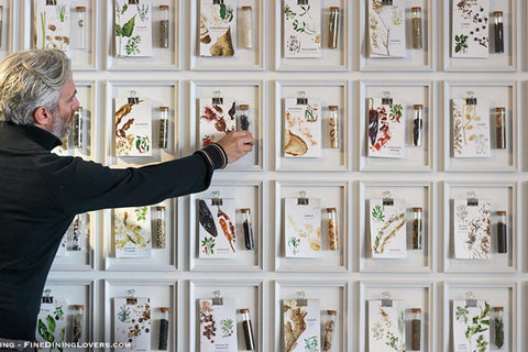 Lior looking at spices