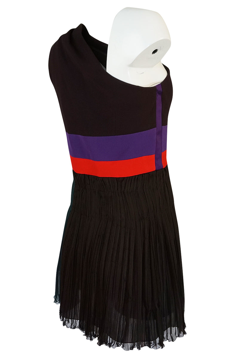 Spring 2005 Prada Runway Look 22 One Shoulder Color Block Dress ...