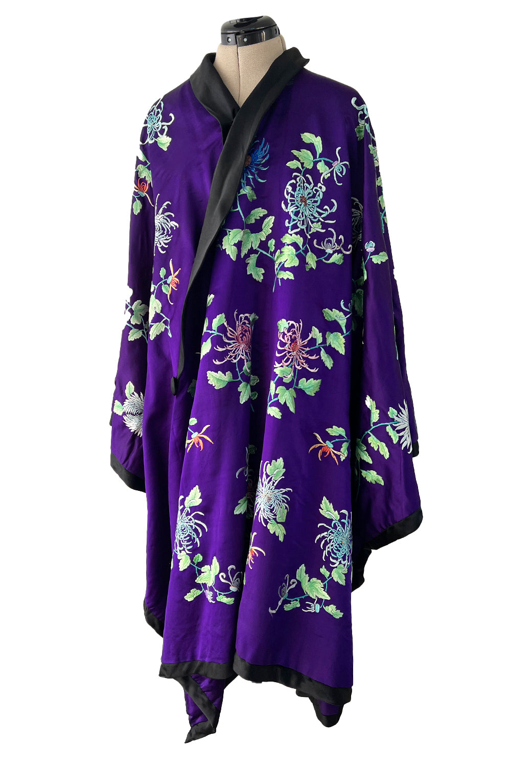 Outstanding 1920s Brilliant Floral Embroidered Rich Purple Silk Cape C ...