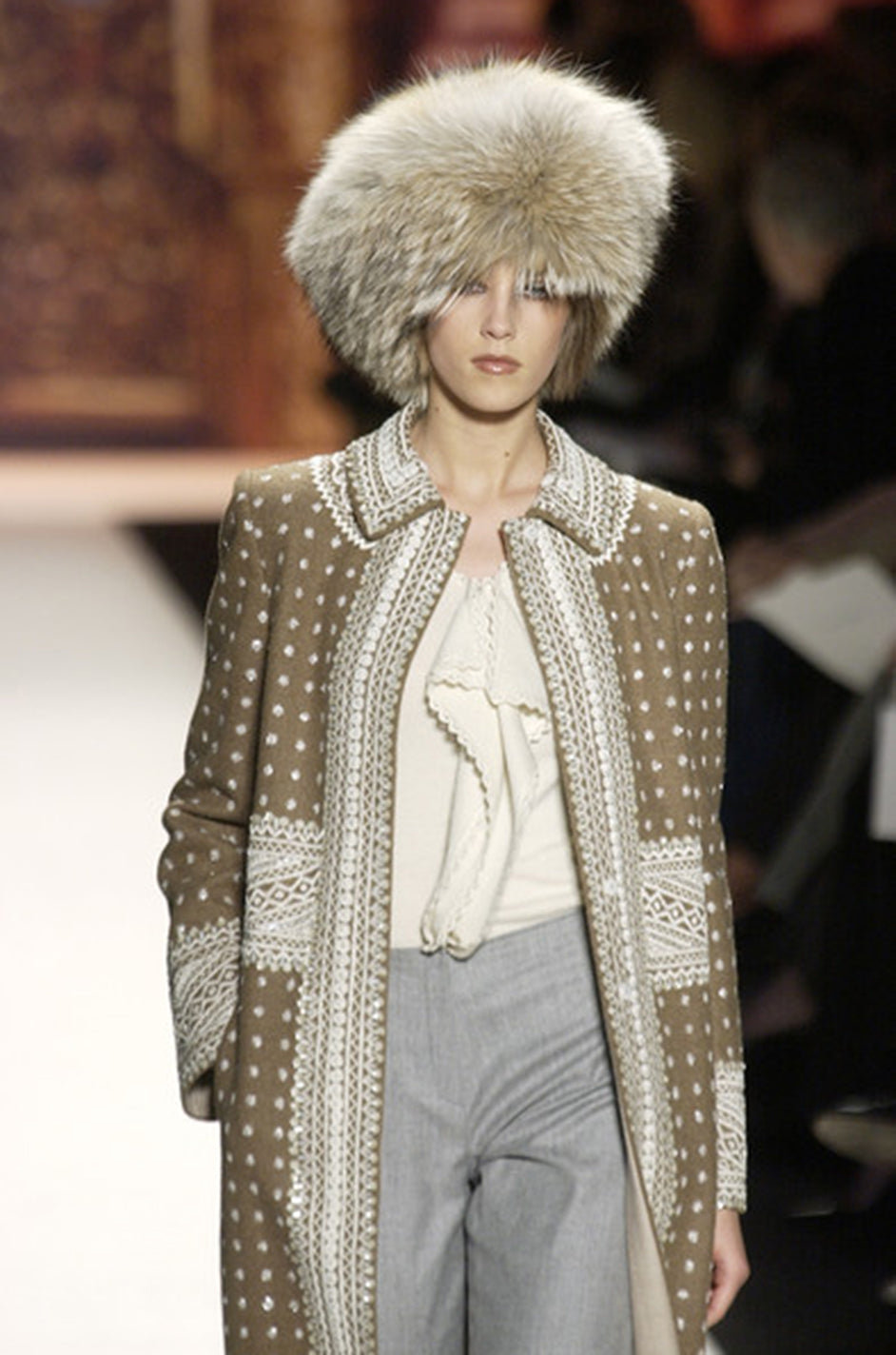 Stunning Fall 2002 Oscar de la Renta Wool & Cashmere Beaded & Embroide ...