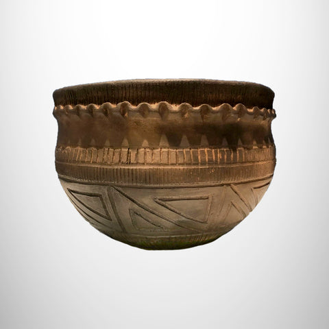 Pottery VIN.016 - Pot with Incised Design