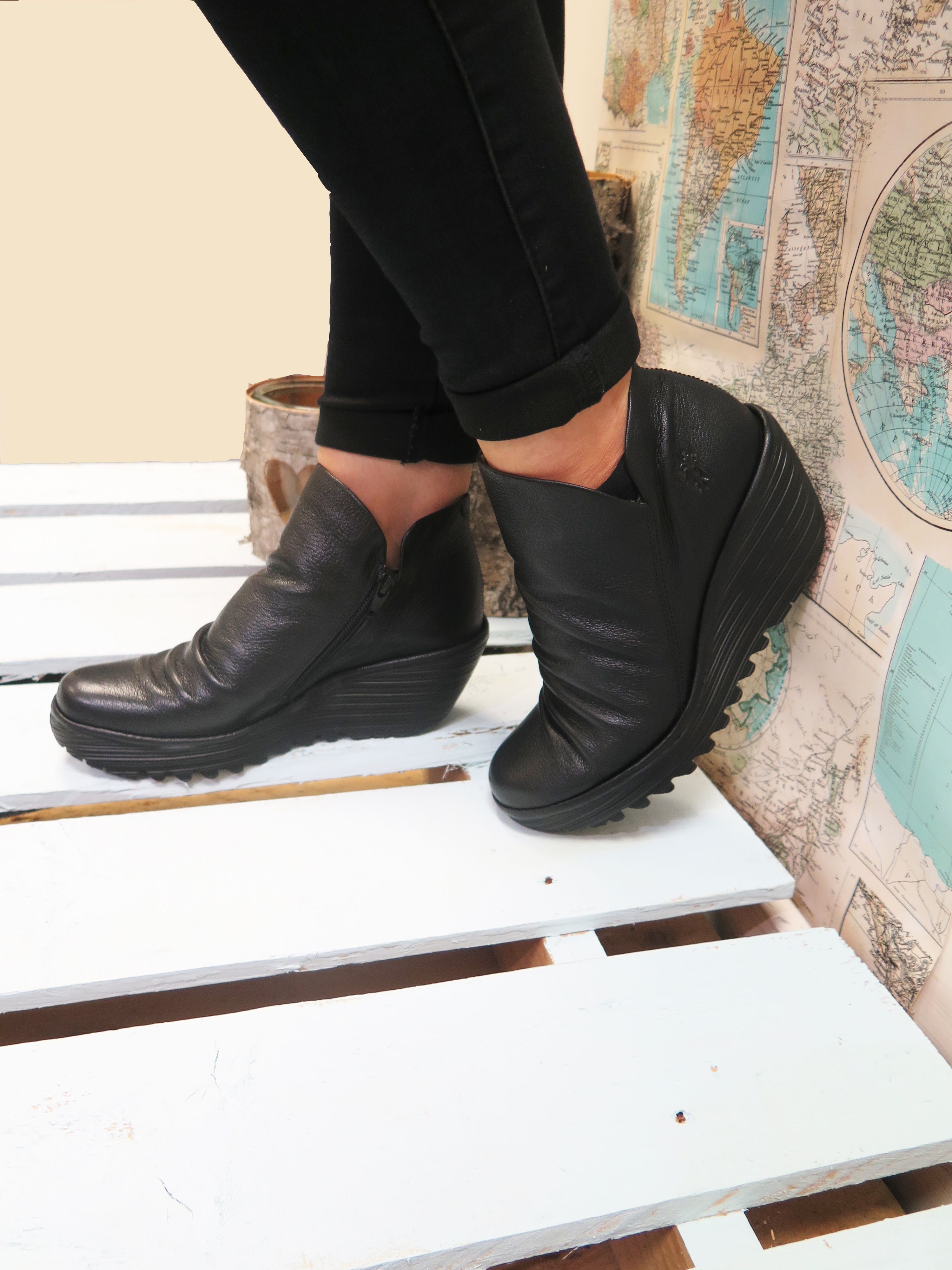 Fly London Yip – Wesley's Shoes