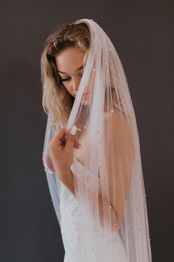 Floral Tulle Veil – Lovestruck + Golden