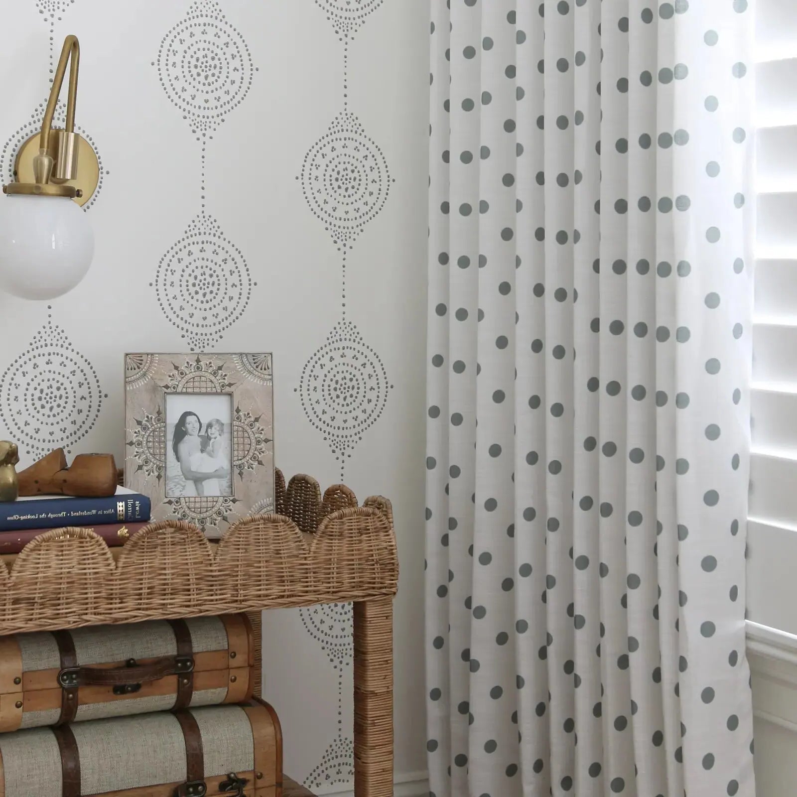Pleated Stefana Silber Print Linen Blend Curtain Drapery