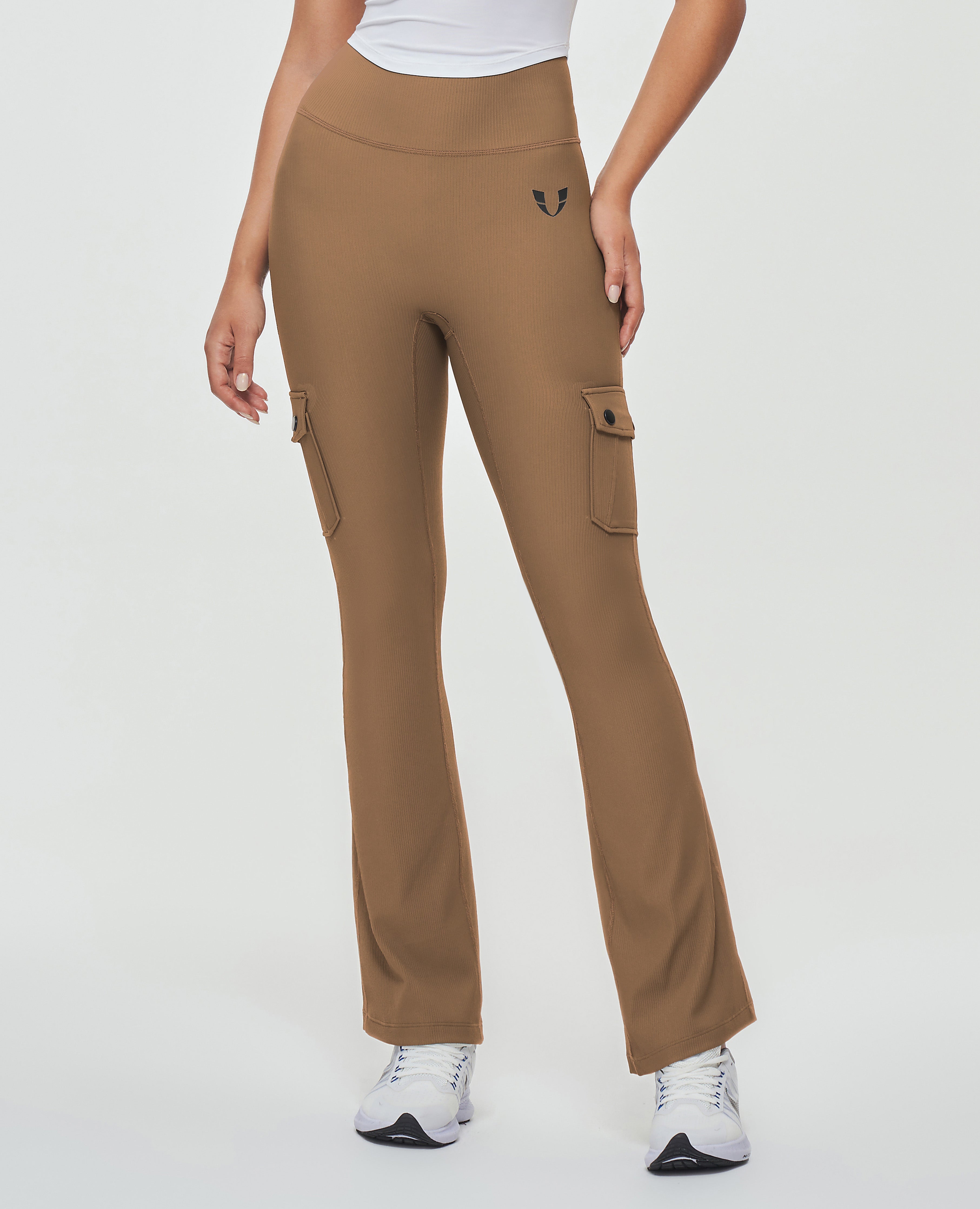 https://cdn.shopify.com/s/files/1/0243/9315/4623/files/cargo-pocket-flare-leggings-brown-1.jpg?v=1704263499&width=3625