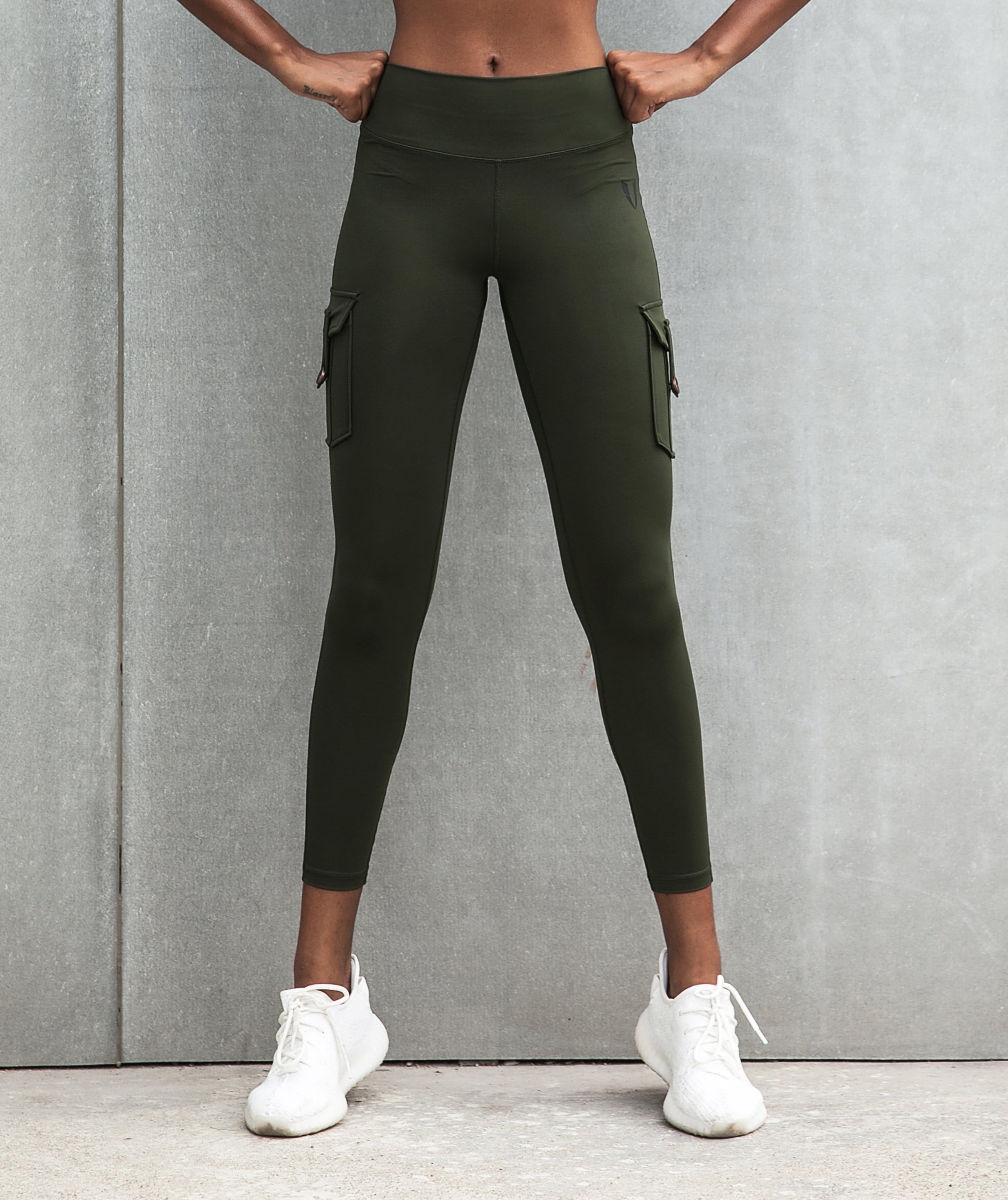 Cargo Leggings with Pockets | Gym Leggings | FIRM ABS